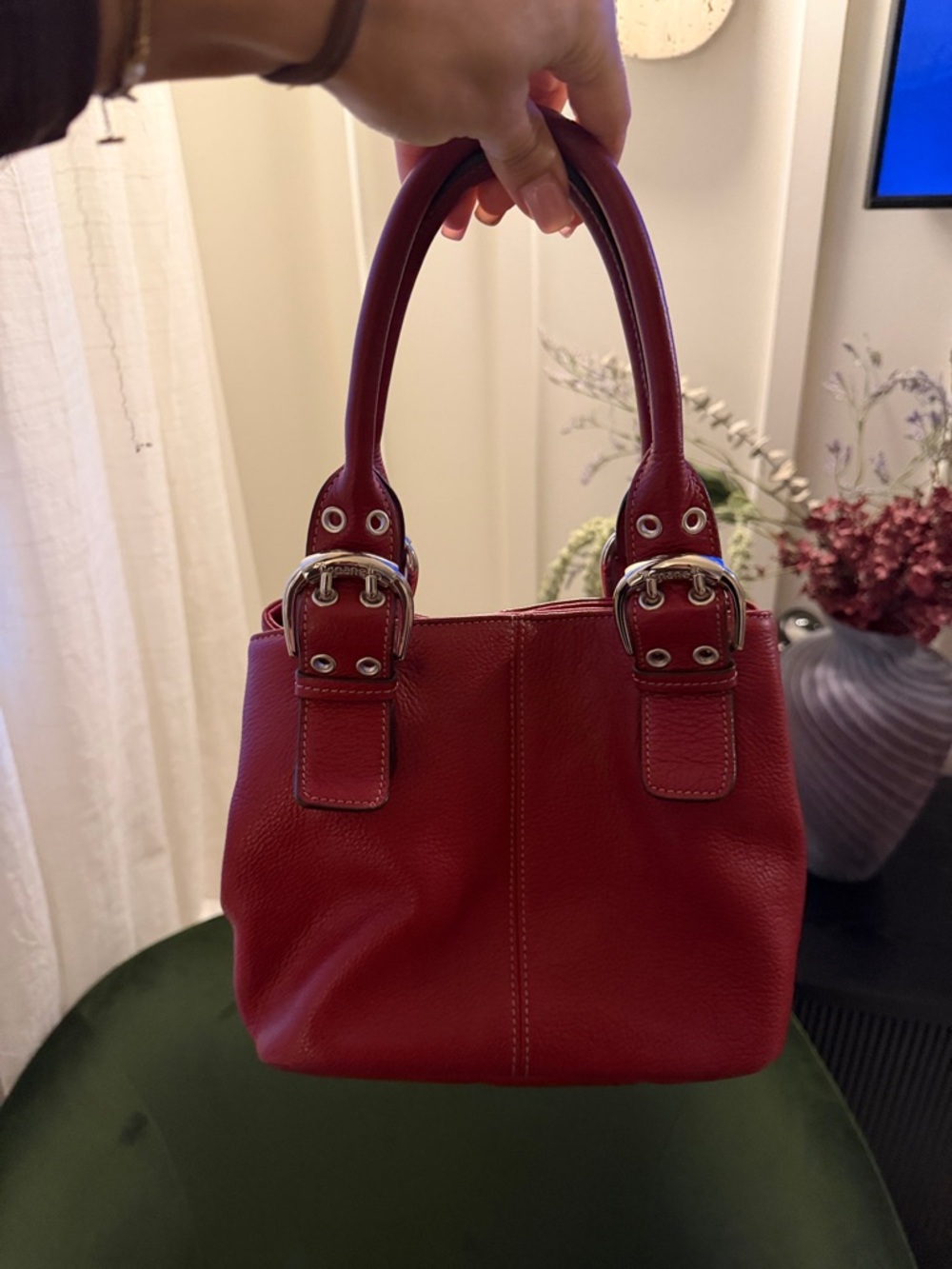 Tignanello Red Pebbled Leather Shoulder Bag with Buckle Accents - Picture 4 of 8